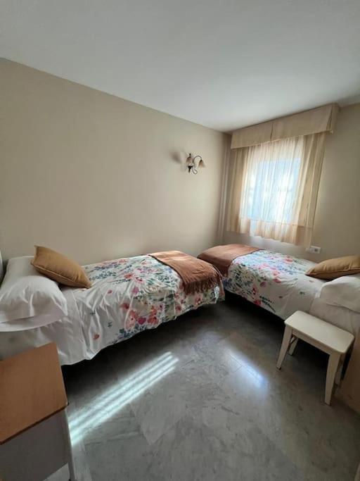 Apartamento Enriqueta Lozano Granada Luaran gambar
