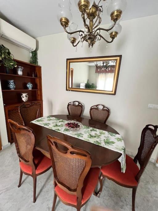 Apartamento Enriqueta Lozano Granada Luaran gambar